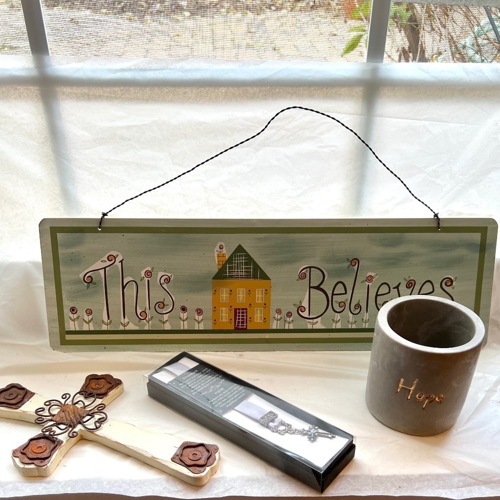 This House Believes Sign Gift Bundle Rustic
Cross Hope Planter & Cross Bookmark
